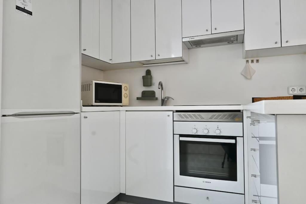 For You Rentals Apartamento Temporal Con Encanto A Pocos Metros Del Sol Myr13 Мадрид Екстериор снимка